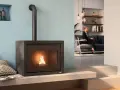 Stufe a pellet salvaspazio misure compatte per ogni ambiente. Fiamma viva in un design moderno.