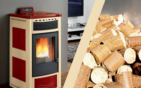 Stufa a pellet accesa e un mucchio di pellet. Per un corretto reset service stufa a pellet, affidati a professionisti.